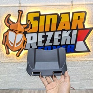 WIN - SMALL PCX 150 18 BATTERY COVER