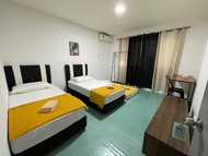 Ixora Homestay by D'Keduit