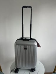 New： 日本頂級品牌Airway 20 吋高端可擴展行李箱； Airway 20i nch expandable luggaage for handcarry 53 x 34 x 23cm （ + 