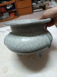 哥窯三足香爐直徑19cm