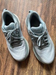 Hoka Bondi 8