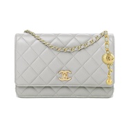 CHANEL 經典LOGO 菱格紋小羊皮金球WOC手拿/斜背包(灰色)/平行輸入