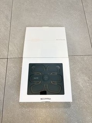 SIXPAD品牌的Abs Fit 2腹部肌肉训练器.