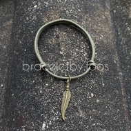 HANGING FUR PENDANT BRACELET - braceletby.foos