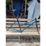 26-wheel MTB frame With fork