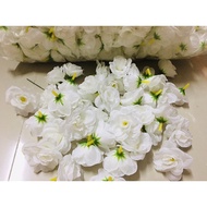 Blooming Roses White Cloth Rose 50/49
