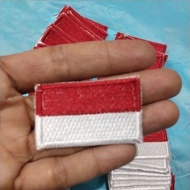 MERAH Red and white flag bet, shirt sleeves, size 5x3 cm