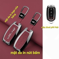 New 4-button Hyundai accent and Elantra car key case.Made of high quality alloy - ROYAL Car Accessor
