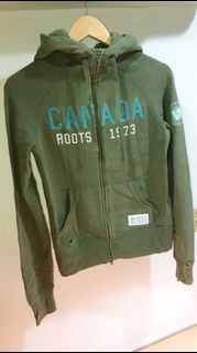 【Roots 連帽外套+同款休閒7分褲】綠色 經典 ROOTS CANADA 楓葉 連帽外套 內刷毛 附同款休閒7分褲 束口褲 贈Roots大購物袋 尺寸S