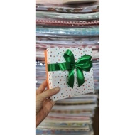 SQUARE GIFT BOX 14X14x5cm with bow