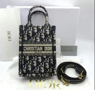 Dior BookTote 刺繡老花滿印可拆卸肩帶 帆布 琴譜包手機袋托特包手提包 迷你 女款 藍色