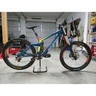 Rock Mountain Maiden Downhil Mountain Bike Santa Cruz