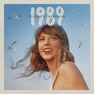 1989 (Taylor’s Version - Crystal Skies Blue) (Magic Keychain)