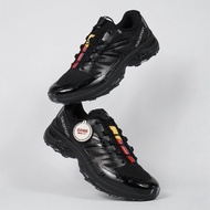Sepatu Salomon PALACE XT Wings 2 Tripleblack Sneakers Authentic - 40