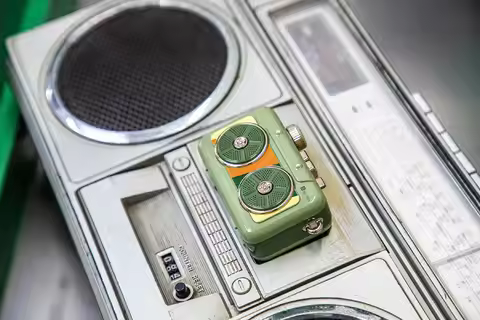 Muzen PILI Record Player Wireless Bluetooth Speaker MW-P6‌ Green Retro Double Horn Stereo Portable M