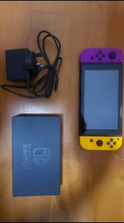 二手 任天堂 第一代 NS Nintendo Switch 主機 香港行貨 + 黃紫手掣 (可破解)