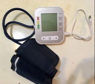 🈹搬屋，最後清屋❗️一減再減‼️Electronic USB接口及乾電兩用血壓計