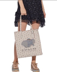 “Coach x Disney Dumbo - Collaboration Tote Bag/95% New”