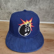 Topi new era The Hundreds