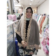 / bridal veil / bridal veil wedding veil