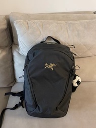 ✨始祖鳥Arcteryx mantis 26L 再生滌綸輕量耐磨雙肩戶外背包 男女同款 黑色
