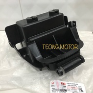 LC135 BATTERY BOX/ BATTERY HOLDER ORIGINAL YAMAHA 100%