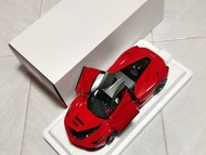 BBR 1/18 Ferrari Laferrari red/gray roof with 5 point seat belt