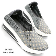 [ส่งเร็วพิเศษ!] 8am รองเท้าผ้าใบยางยืดเพื่อสุขภาพ ทำจากเส้นใยอีลาสติก ยืดหยุ่นสูง ผิวสัมผัสนุ่ม น้ำห