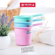 LION STAR - GL-3 Water Scooper 1.5 Litres Plastic Bath Dipper/