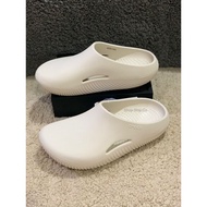 CROCS Mellow Recovery Clog in Stucco