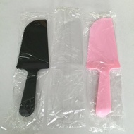 birthday cake plastic knifes (individual packaging)