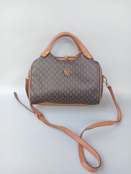 กระเป๋าคอสบอดี้แบรนด์ GIANNI VALENTINO ลายน้ำตาล