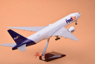Simulation FedEx B777 Model 47cm