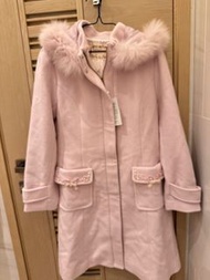 購置日本專門店 LODISPOTTO 粉色毛領絨褸外套