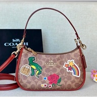 COACH CA548 Teri Shoulder Bag In Signature Canvas มี2สี ดำปั้มCนูน ขนาด 7.75