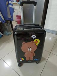 【銓芳家具】LINE FRIENDS 熊大 20吋 ABS登機箱 黑色硬殼行李箱 34*22*54cm 旅行箱 拉桿箱