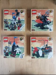 LEGO 樂高 積木 正版 LEGO CASTLE 騎士王國城堡系列 KNIGHTS' KINGDOM  4816，4817， 4818及4819，集齊一套能夠組合出一個銀色電鍍配件士兵。2000年出