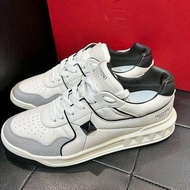 💎Han's house精品服飾💎VALENTINO 華倫天奴 ONE STUD 鞋 現貨43 原價30500