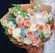 卡布奇諾玫瑰鮮花花束