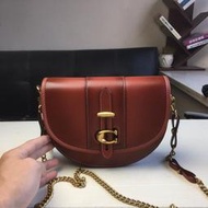 Chris精品代購 美國Outlet COACH 寇馳47924 C字磁扣LOGO 馬鞍包 肩背包 斜跨包 紅色款