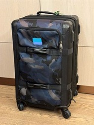 Tumi Expandable 4 wheeled luggage 行李箱