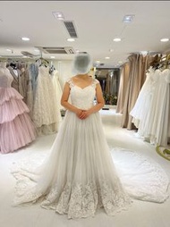 （清屋 非淘寶貨）幸福傳承 拖尾婚紗 適合 march in 証婚 購自婚紗店 sample sale 非淘宝 結婚 新娘外影