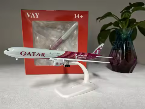 20CM Alloy Metal AIR QATAR Airways B777 Airplane Model Diecast Air Plane Model Aircraft w Wheels Lan