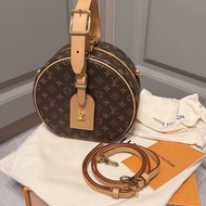 LV 老花硬圓餅包 手提包 斜背包