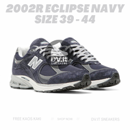 100% BNIB Sepatu Sneakers Olahraga Pria Terbaru-new-balance-2002R 2002R Eclipse Navy Castlerock Suee