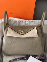 門市現貨Hermes lindy 26 8Q beige marfa ghw 金扣 tc K stamp