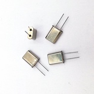 Plug-In 49U Passive Crystal Vibration 8MHZ High Crystal Vibration Load Capacitor 30PF