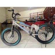 OUT OF STOCK REMAINING 1 20" BMX BIKE DISC BRAKE MAXIMUS 3322DB-3 SILVER COLOR - CHILDREN'S BMX BIKE