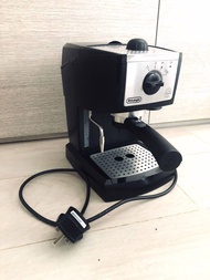 95%新 Delonghi 真正鍋爐 EC155 半自動 特濃 咖啡機 (已用$380升級改尖頭不銹鋼 latte art 拉花專用打奶棒) 兩頭手柄 15巴 萃取壓力 (有無限段調蒸氣打奶壓力控制)