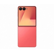 Galaxy Z Flip 7 5G (12GB+256/512GB) มาพร้อมหน้าจอพับได้ขนาด 6.9 นิ้ว ถ่ายภาพคมชัด และแบตเตอรี่ 4300m
